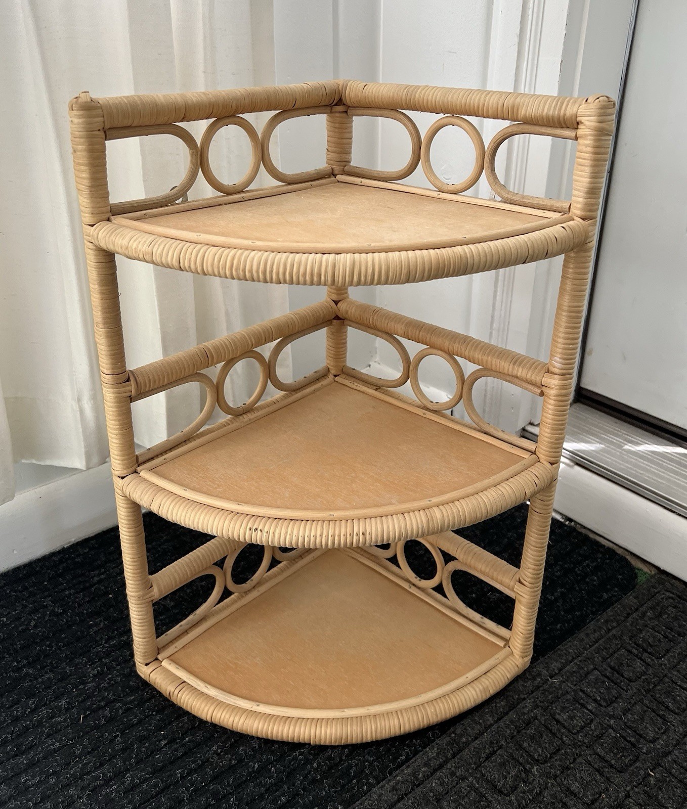 Vtg MCM Wicker Rattan 3-Tier Corner Trinket Shelf Plant Stand Wall Mount 70’s