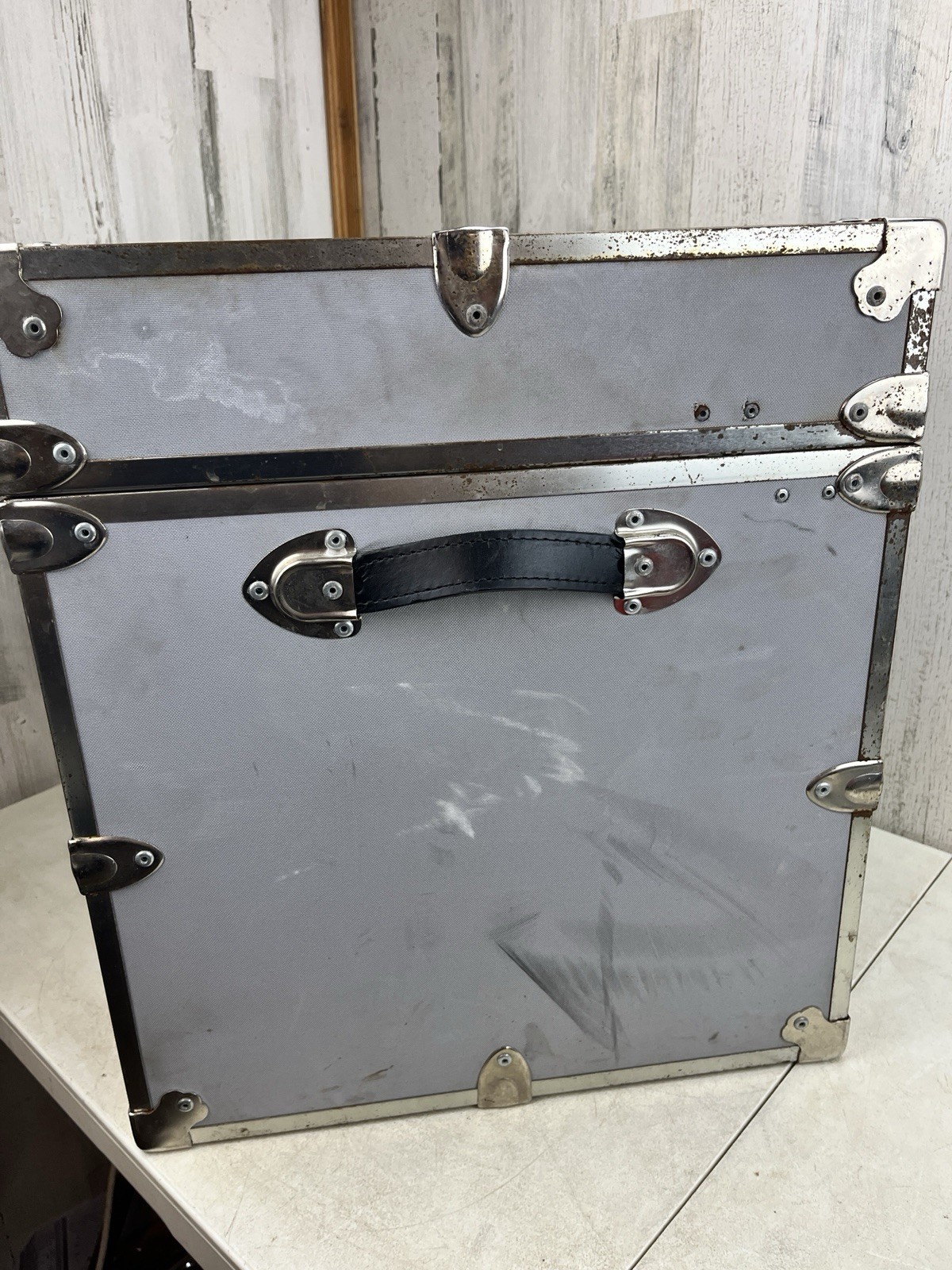Rhino Storage Trunk Case Cubic Cube Footlocker 18x18x20.5 Gray – Pre-Owned Good