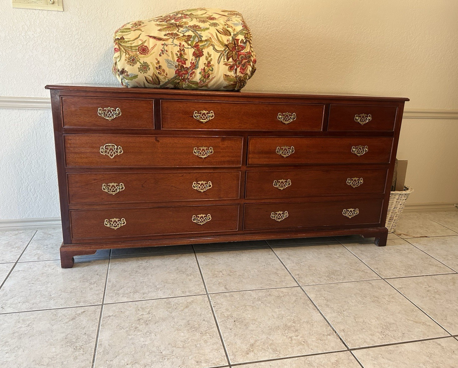 Traditional Cherry Finish Wood 9-Drawer Dresser Brown Red Wood Tone 72in