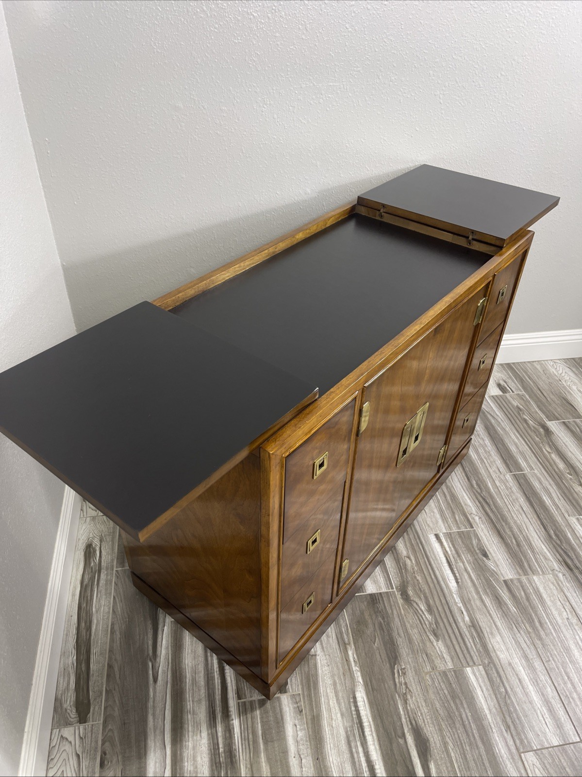Drexel Heritage Dynasty Burlwood MCM Bar Cart/Buffet ON WHEELS