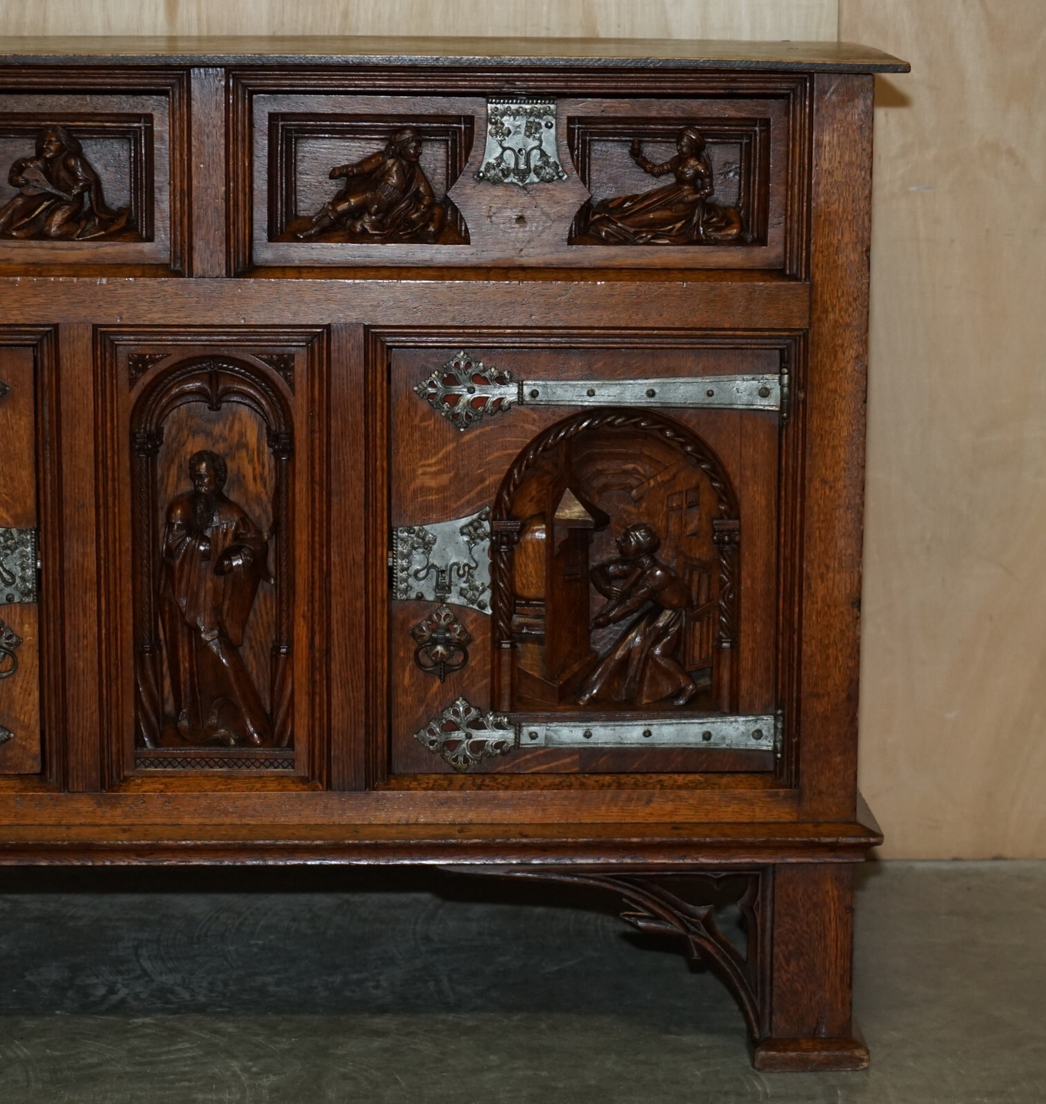 EXQUISITE GOTHIC REVIVAL CIRCA 1860 HAND CARVED SIDEBOARD MUST SEE PICTURES