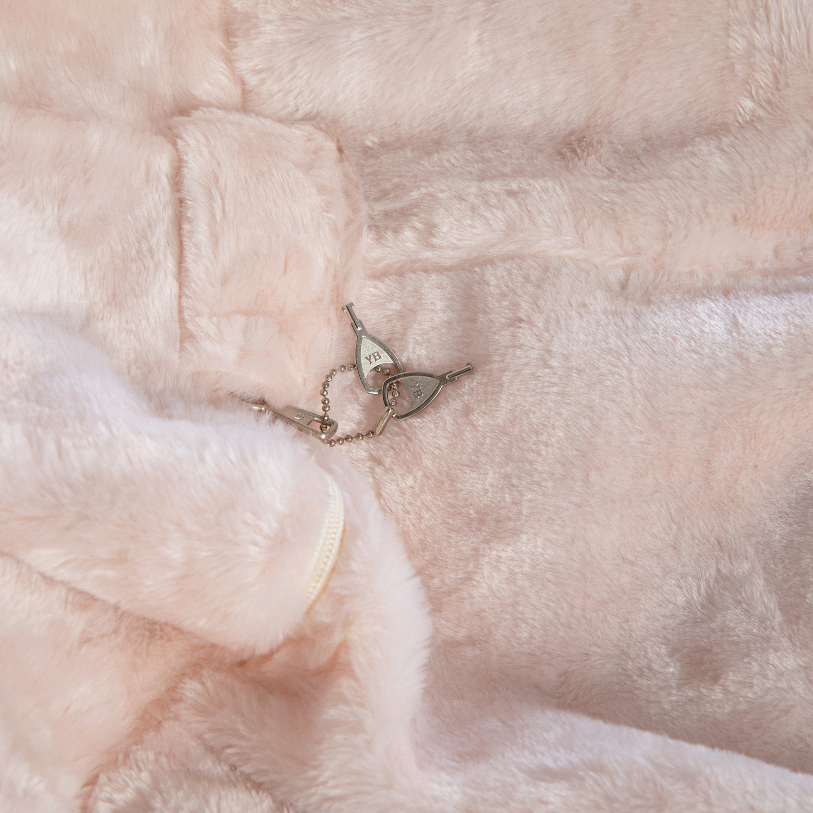 Flash Furniture Oversized Blush Furry Refillable Bean Bag Chair for All Ages