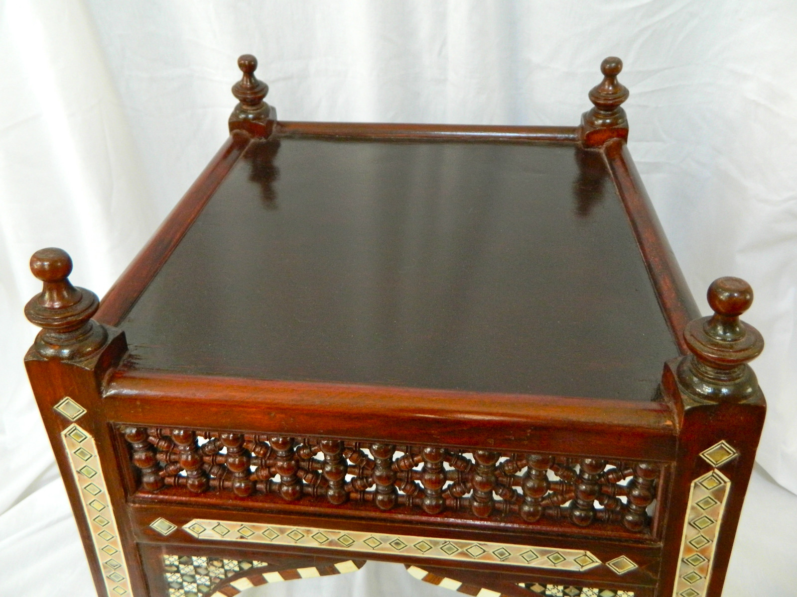 1 Egyptian Inlaid Mother of Pearl Wood Mashrabia Arabic Islamic Table 23″ High
