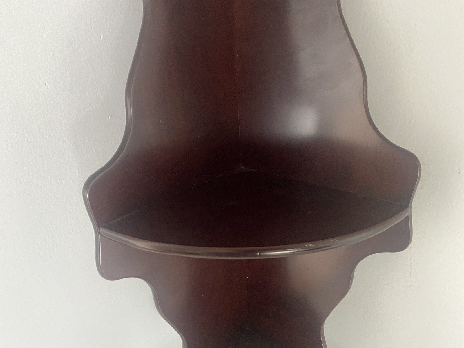 The Bombay Company 3 Tier Corner Mahogany knick Knack Wood Wall Shelf Vintage