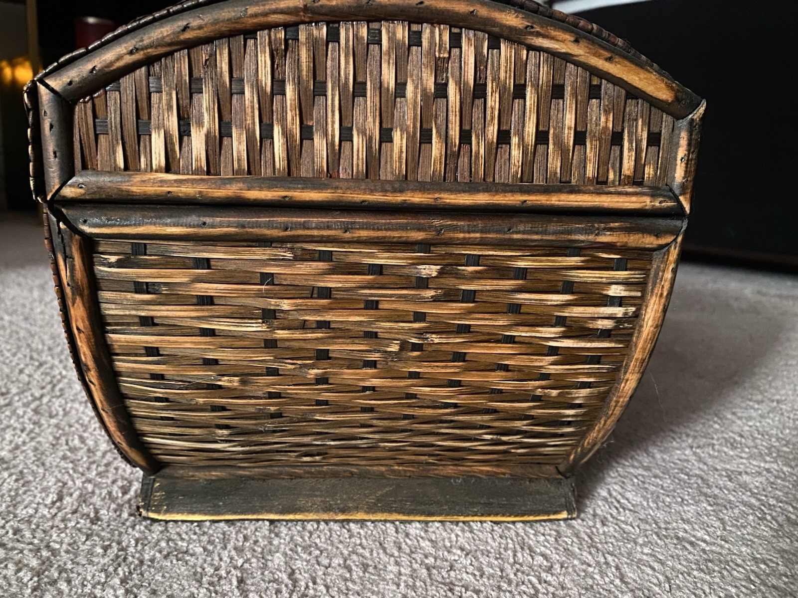 Brown Wicker & Wood Trunk Chest Storage Box w/ Hinged Lid & Latch