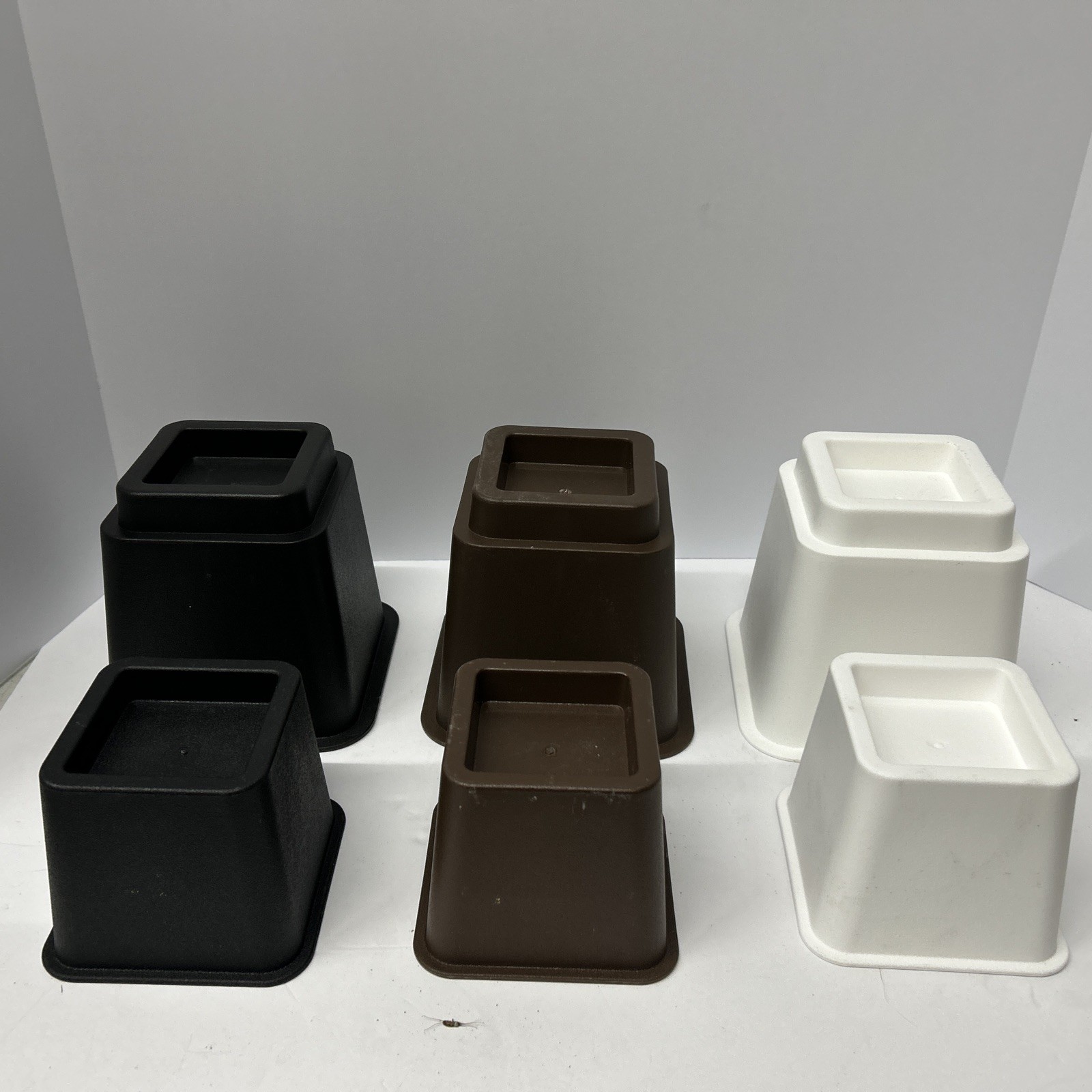 8 Pc Stackable Plastic Bed Risers Brown White Black Adjustable Furniture Lifts