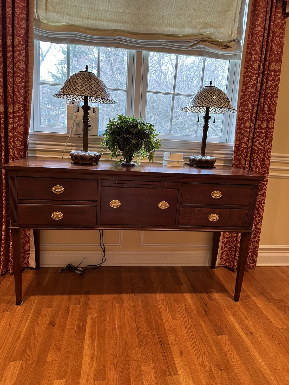 Traditional solid wood sideboard 60.5x20x35