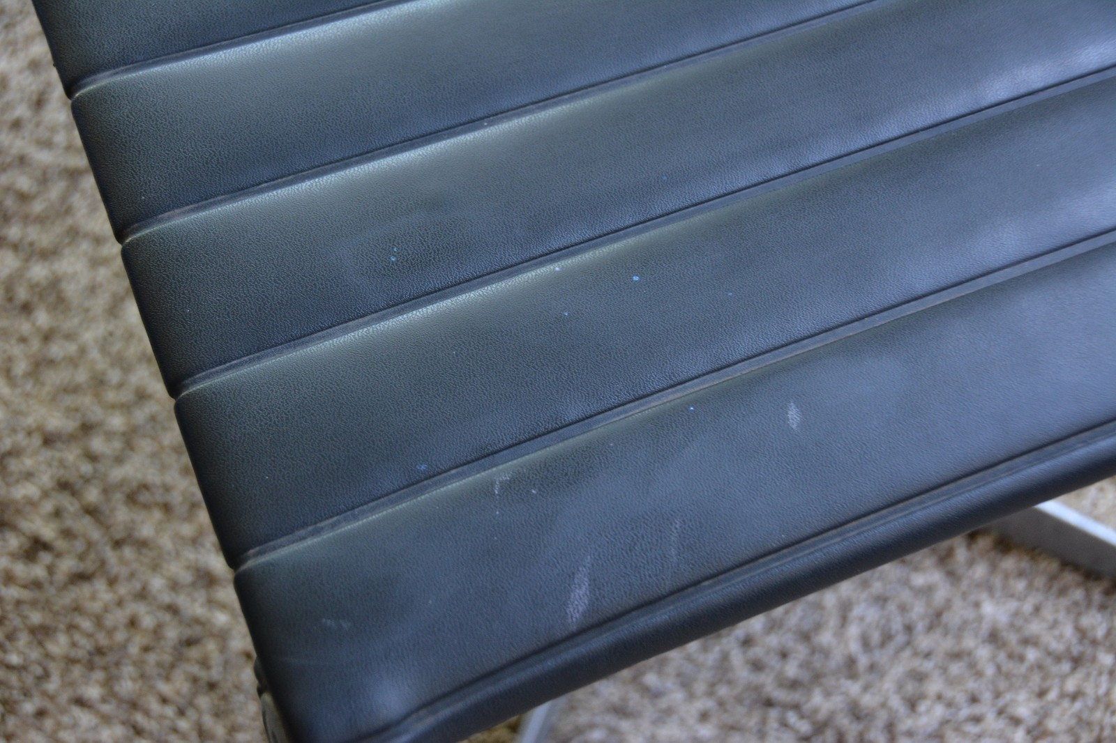 🌟 Vintage 🌟 Herman Miller Eames Leather Aluminum Group Lounge Chair & Ottoman