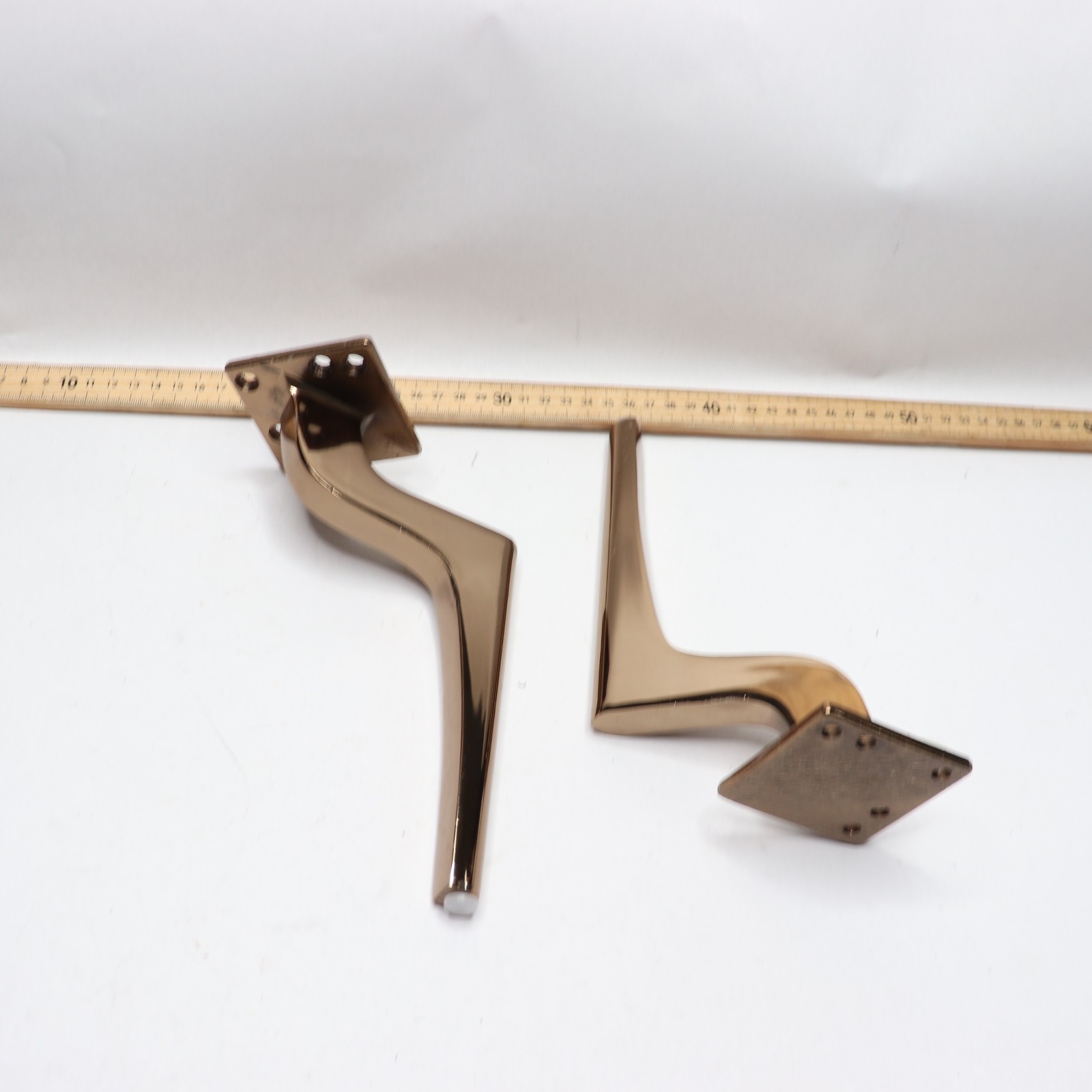 (2-Pk) Unique Cabinet Legs European Style Modern Bronze 7.88″