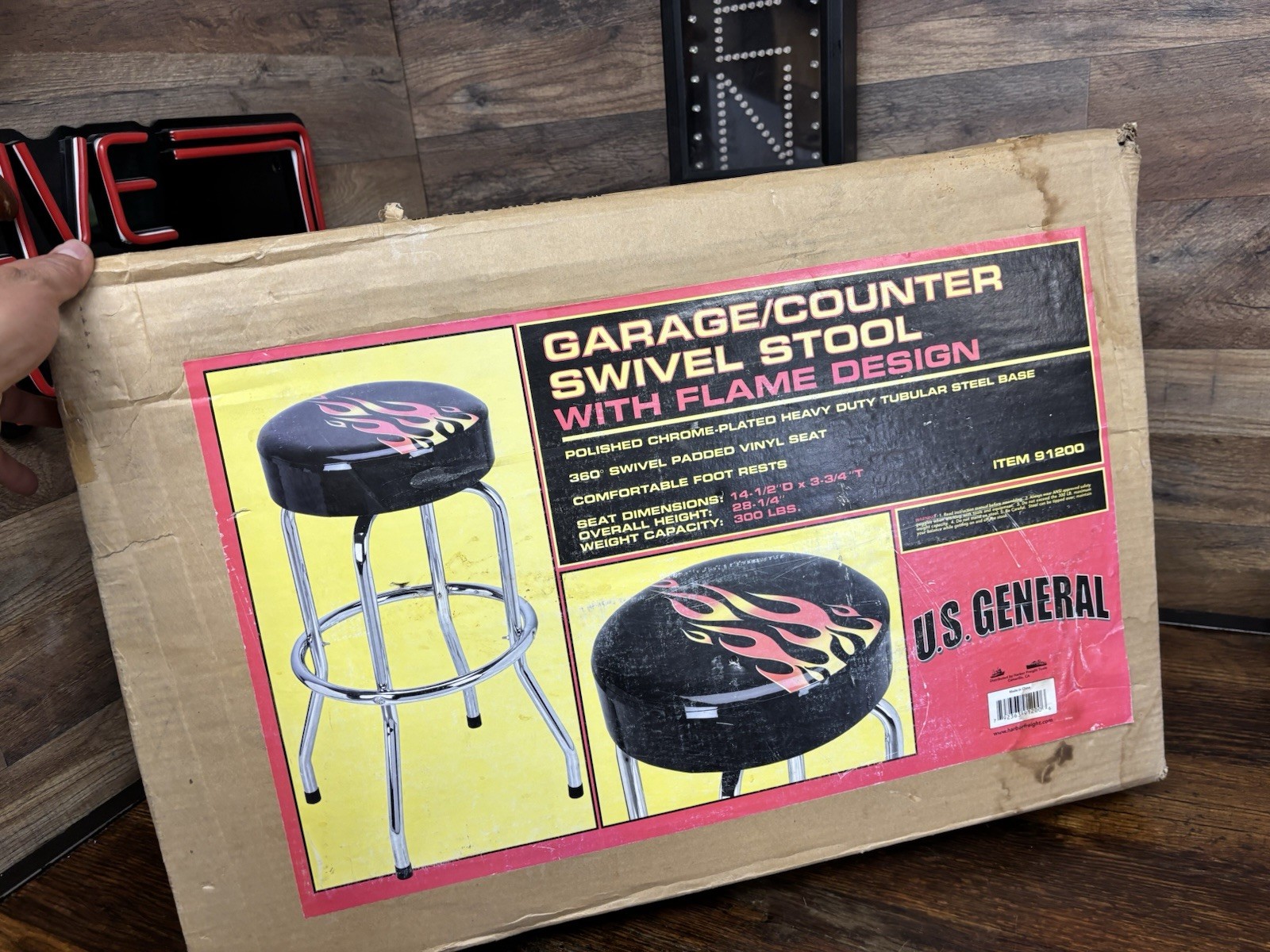 Harbor Freight 28.5″ Swivel Bar Counter Shop Stool Flame Design New in box