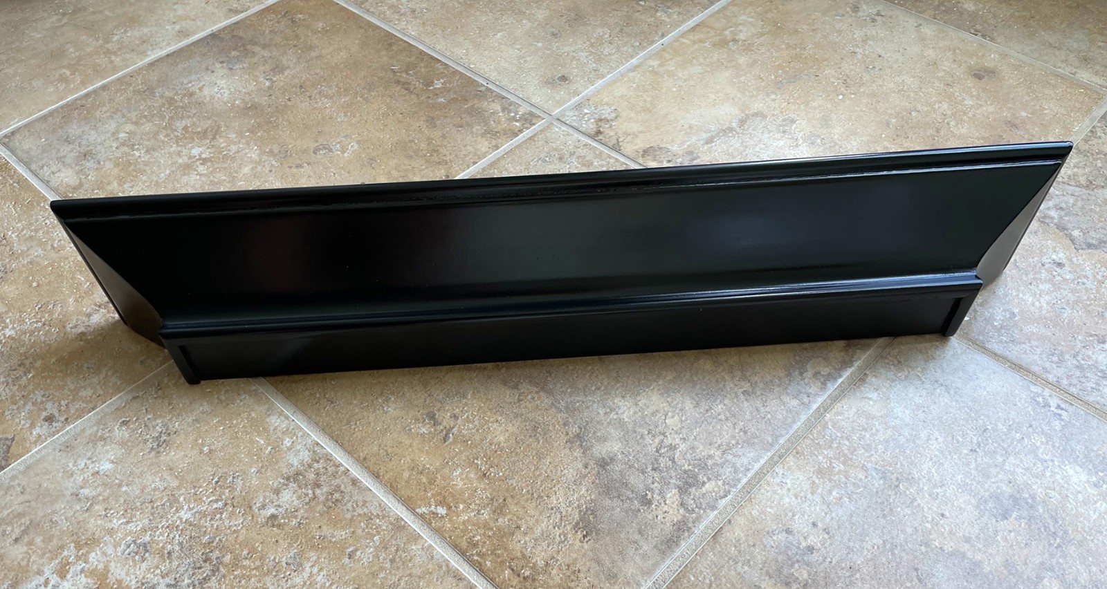 Burnes Home Accents Black/Dark Brown Wall Shelf Traditional Style 24″ x 4″ x 3″