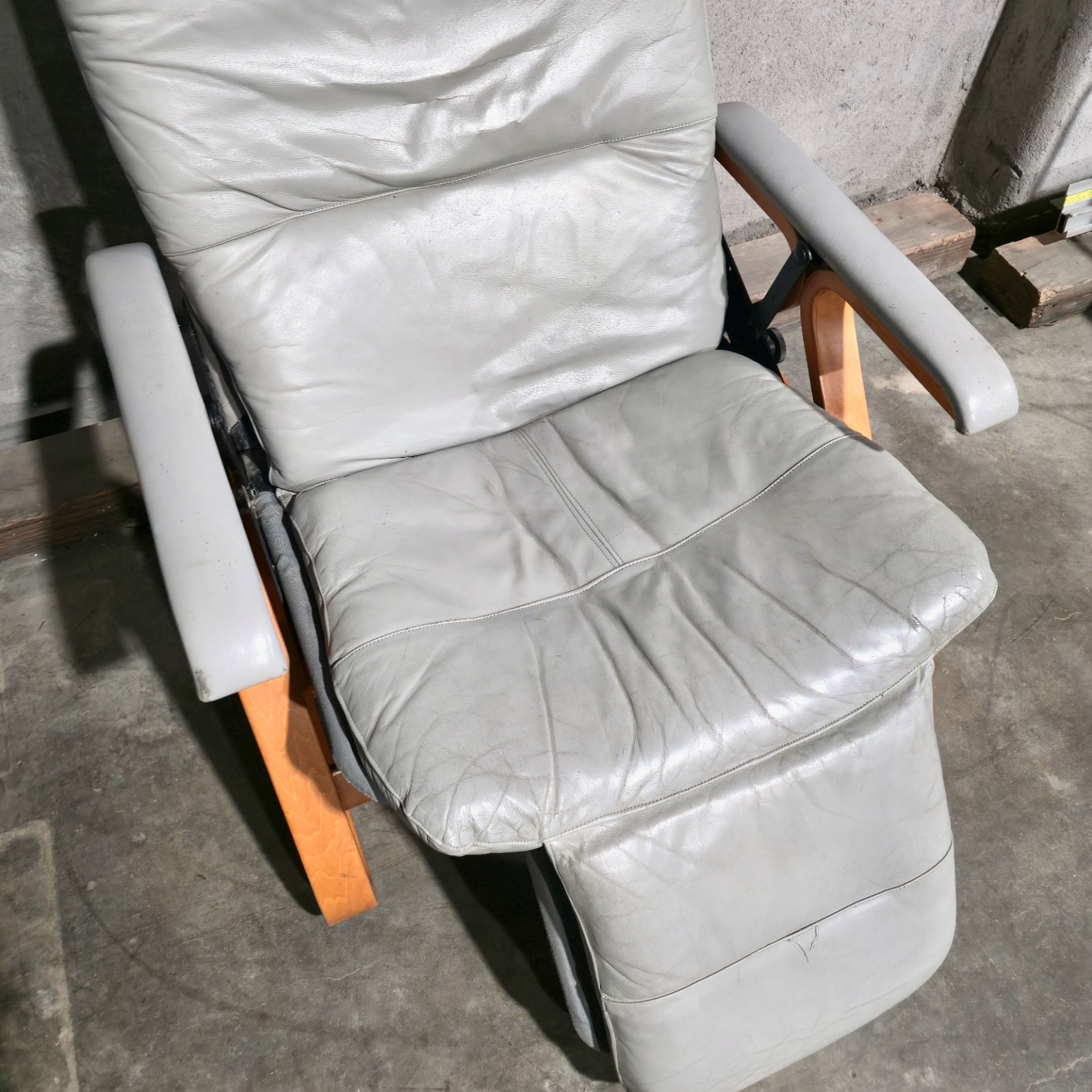 Vintage Nepsco Bentwood Backsaver Recliner in Teak Gray Leather Rare