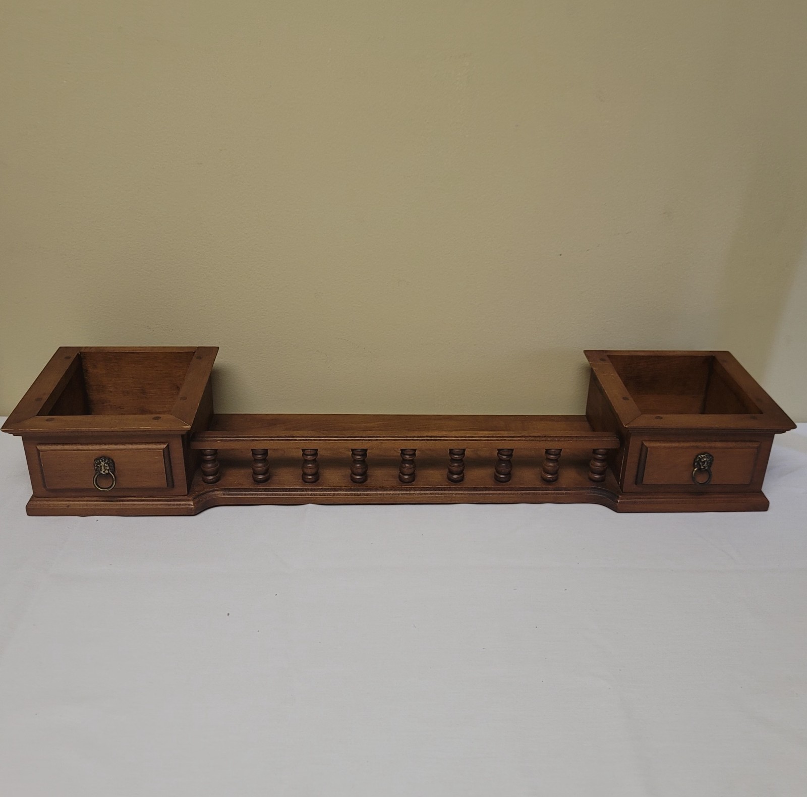 Vintage 28.5″ TELL CITY MCM Wood Wall Shelf Planter Lions 3116 Andover #48