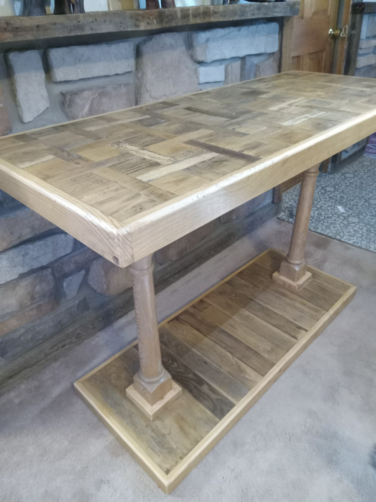 Primitive Basket Weeve Pattern Entry Table / Barnwood* 49x34x20