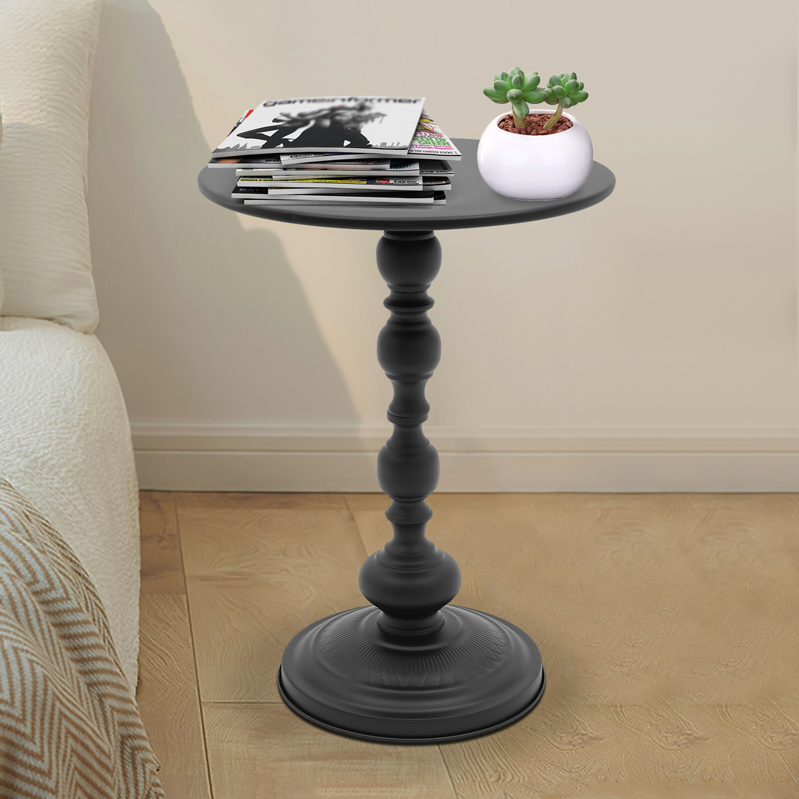 Retro Round Side Table – Durable Carbon Steel for Living Room & Bar