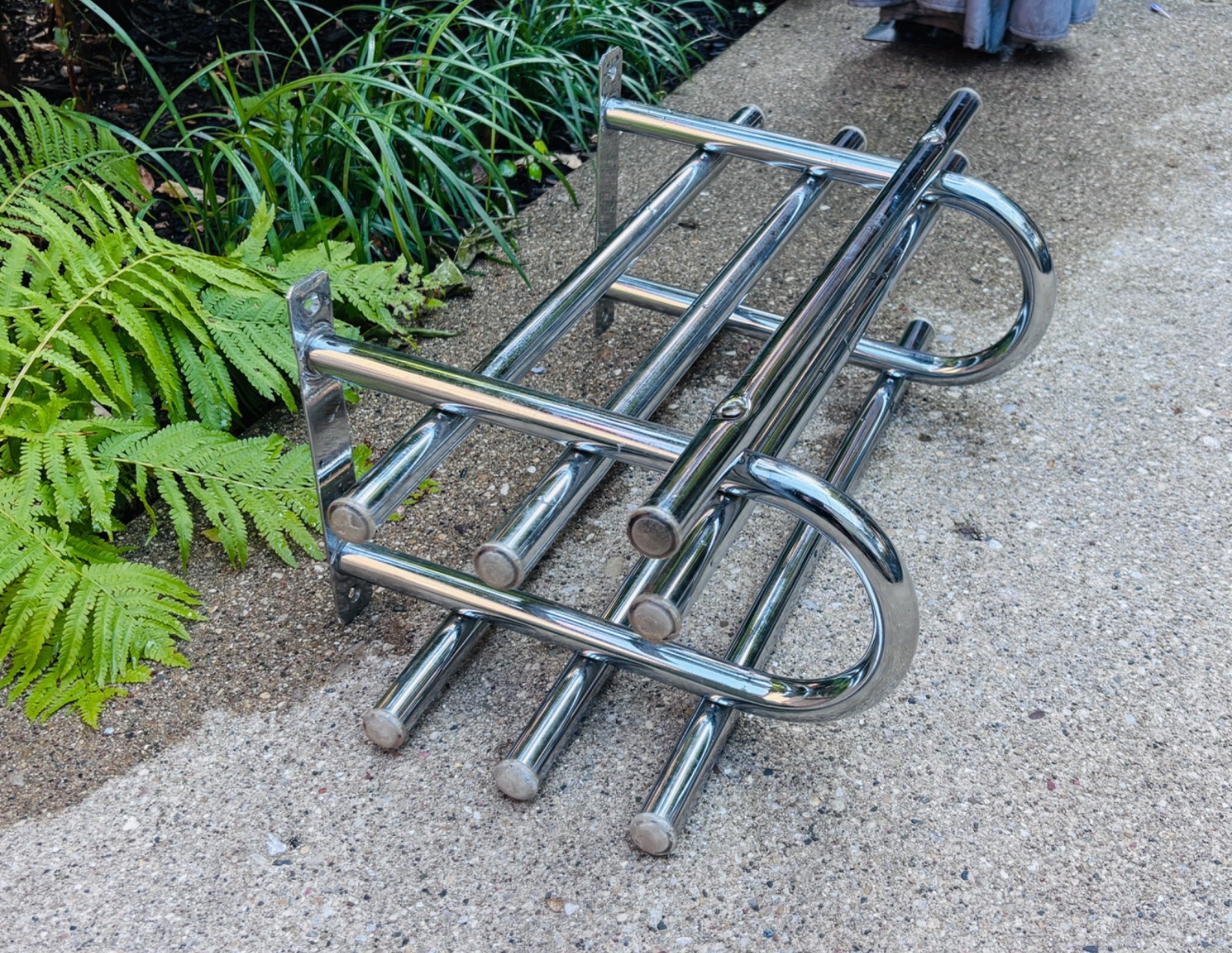 2PC-VTG ART DECO TUBULAR CHROME WALL GARMENT HOTEL TRAIN HANGING RACKS SHELVES