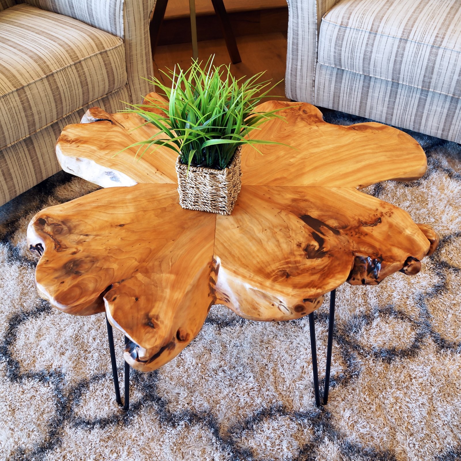 Live Edge Cedar Wood Coffee Table 32″ Long x 32″ Wide x 20.5″ Tall With Hairpin