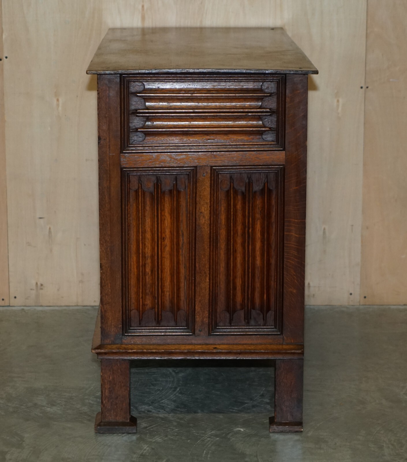 EXQUISITE GOTHIC REVIVAL CIRCA 1860 HAND CARVED SIDEBOARD MUST SEE PICTURES