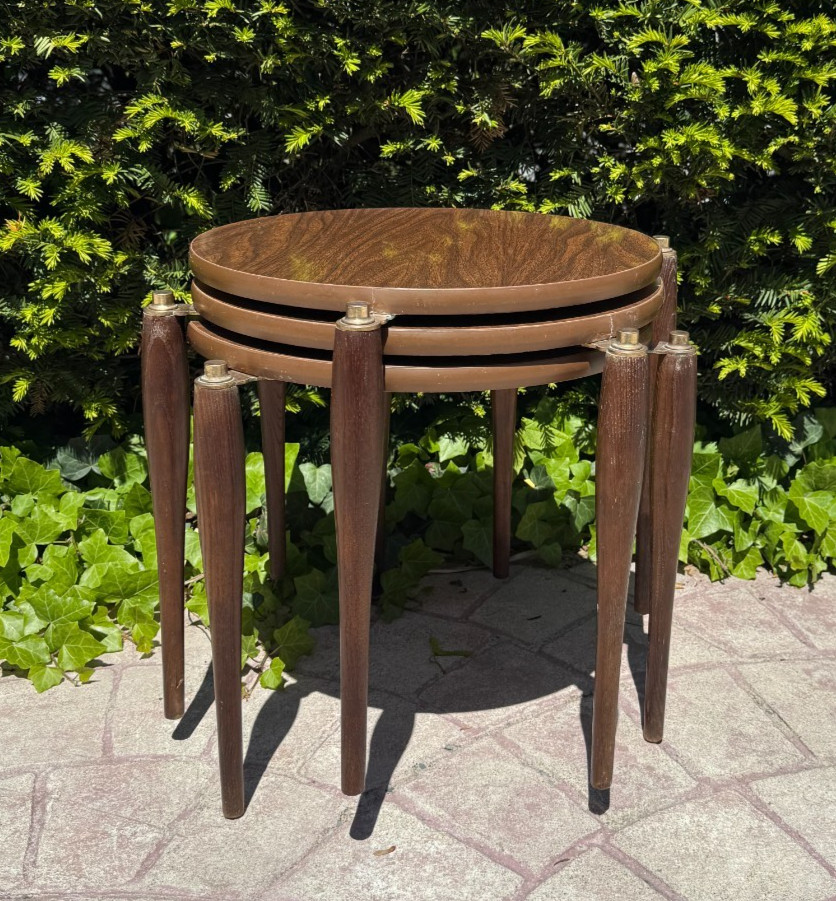 Mid Century Walnut Stacking Round Side Tables – Set of 3 Nesting Tables VTG