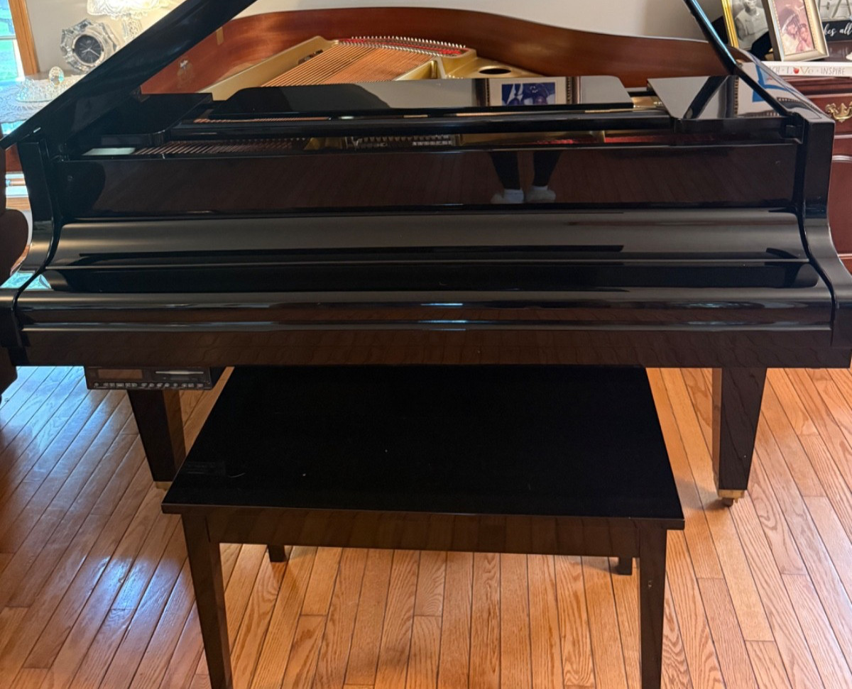 Kawai Player Baby Grand Piano model GE-1A