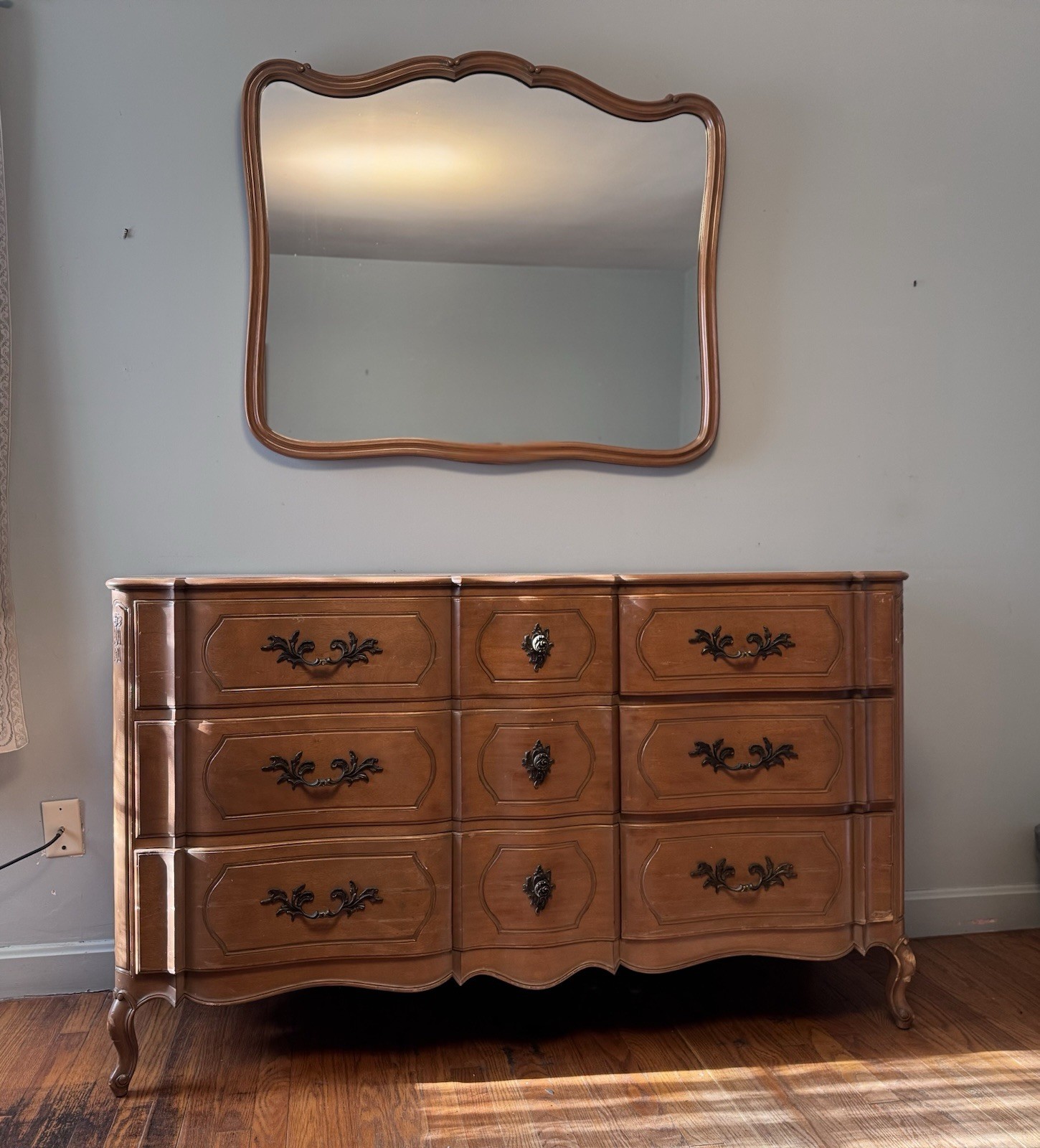 Vintage 1940s Joseph Gerte Boston Custom Mahogany 9-Drawer Dresser & Mirror Set