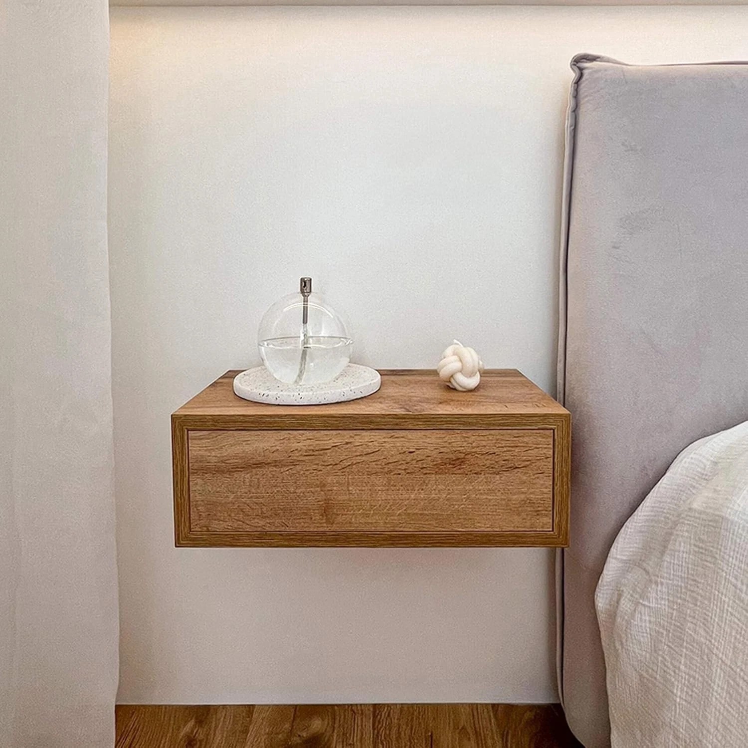 Stylish Rustic Oak Floating Nightstand – Fully Assembled Modern Design at 17.7″