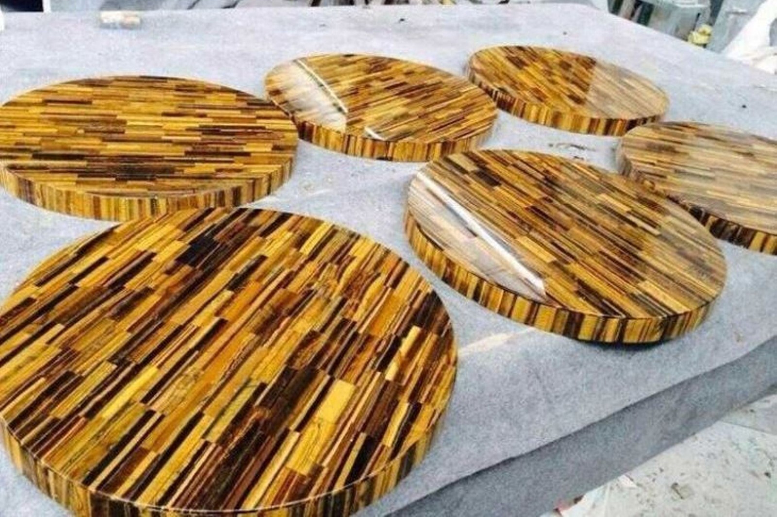Marble Center Table Top Brick Design Overlaid Coffee Table with Tiger Eye Stone
