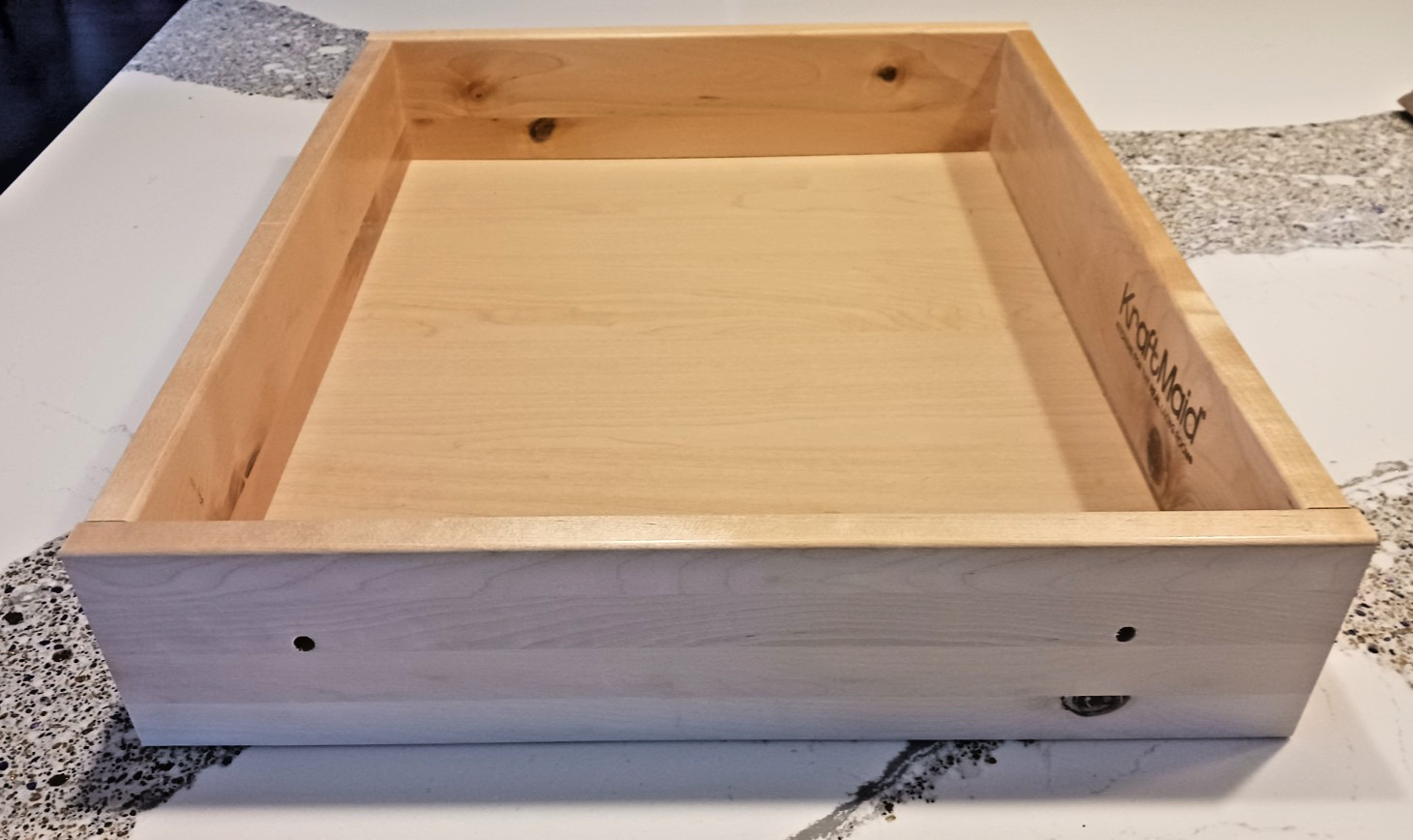 KRAFTMAID Drawer Box New 17.5″ W x 4″ H x 20.5″L