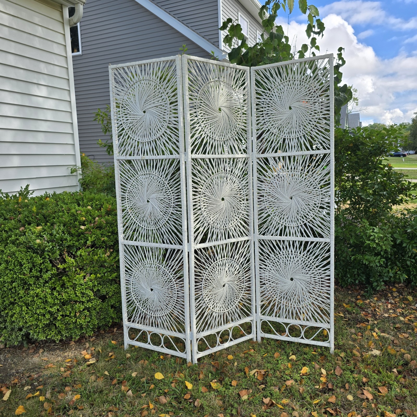 1970s Vintage Rattan/Wicker Sunburst 3 Panel Room Divider Screen Boho WHITE VTG