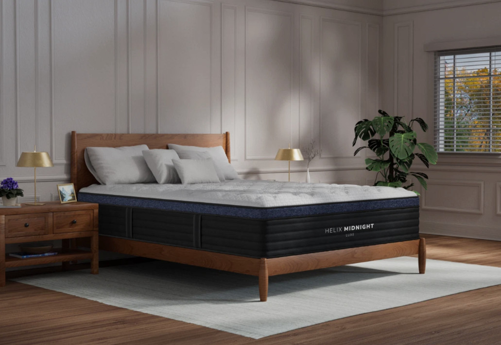 BRAND NEW Helix Midnight Luxe Mattress King Size – SEALED