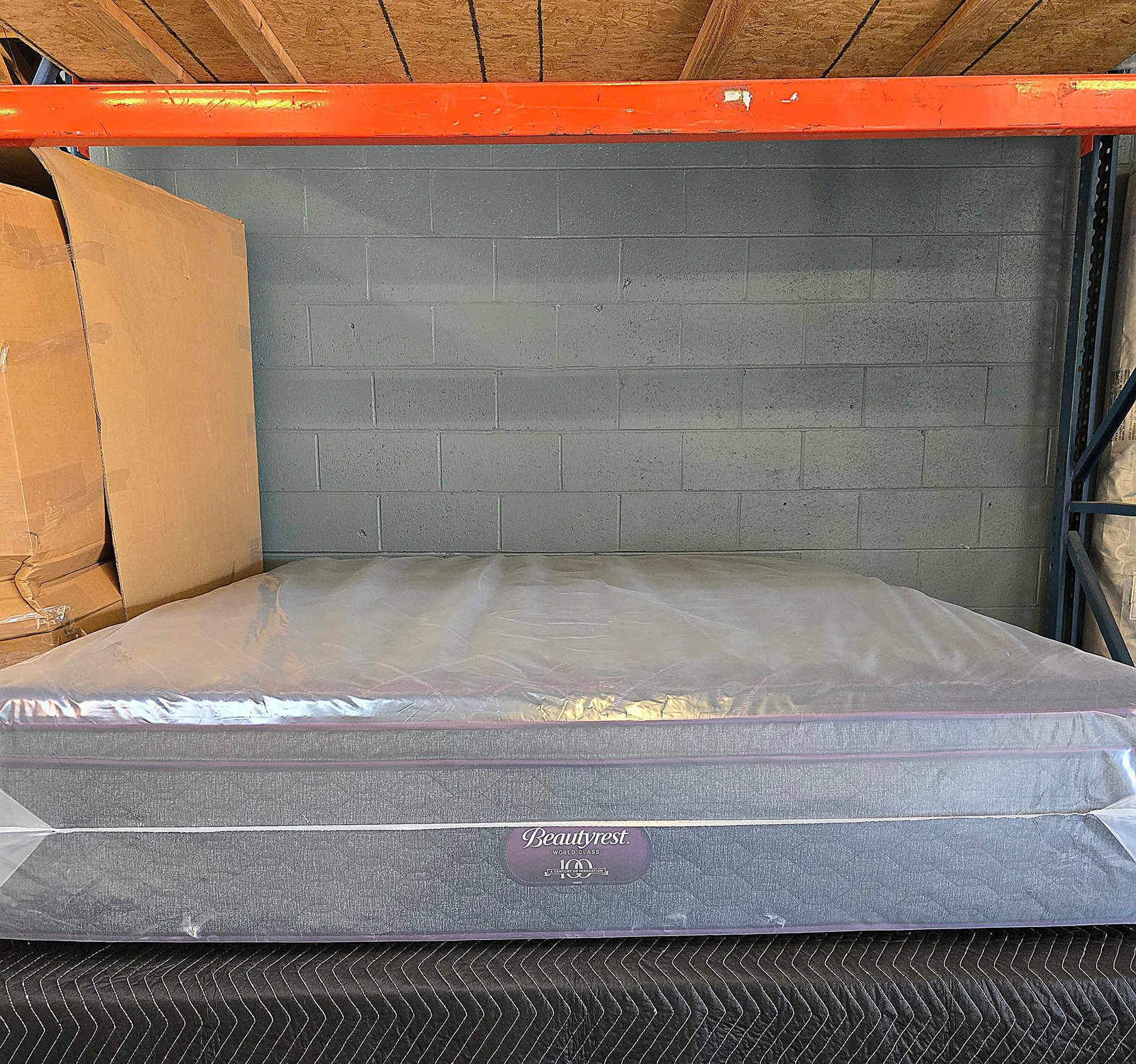 Beautyrest World Class Level Three Pillow Top King/ Cal-King