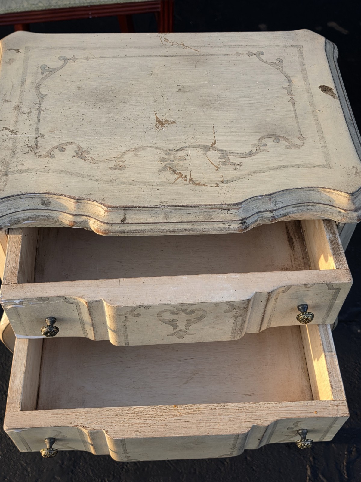 Vintage French Provincial Accent Table. Hand Painted