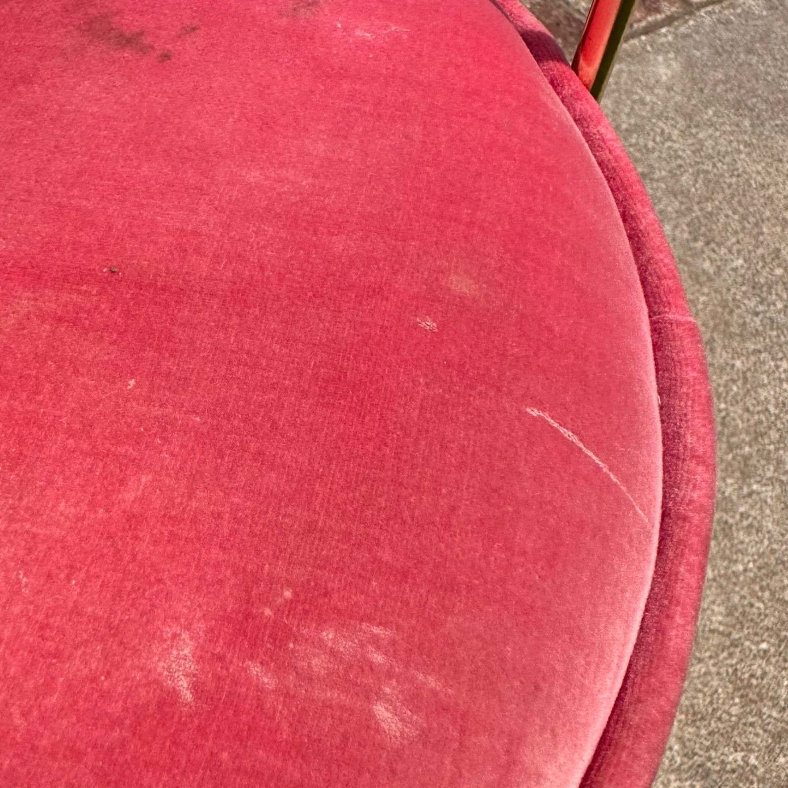 Vintage Pink Velvet Vanity Chair Hollywood Regency Stool Gold Metal Mid Century