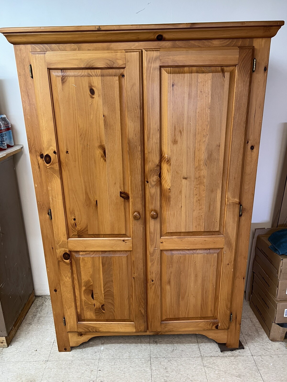 Amvar for bedroom