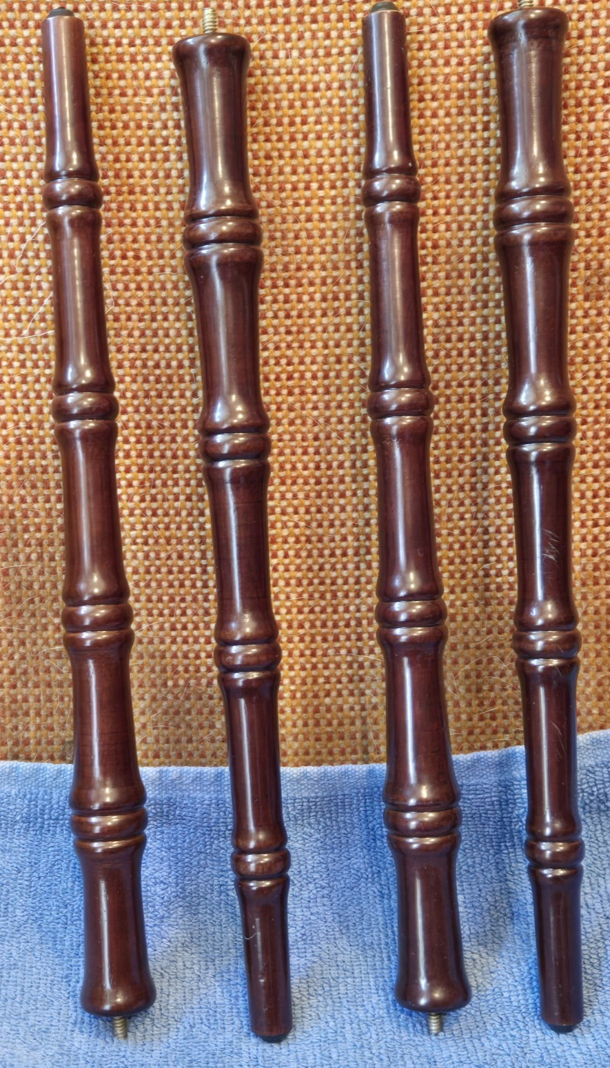 BOMBAY COMPANY SMALL 16″ TALL MAHAGONY? WOOD TABLE 1991 FLIP LID LOOKS LIKE BOOK