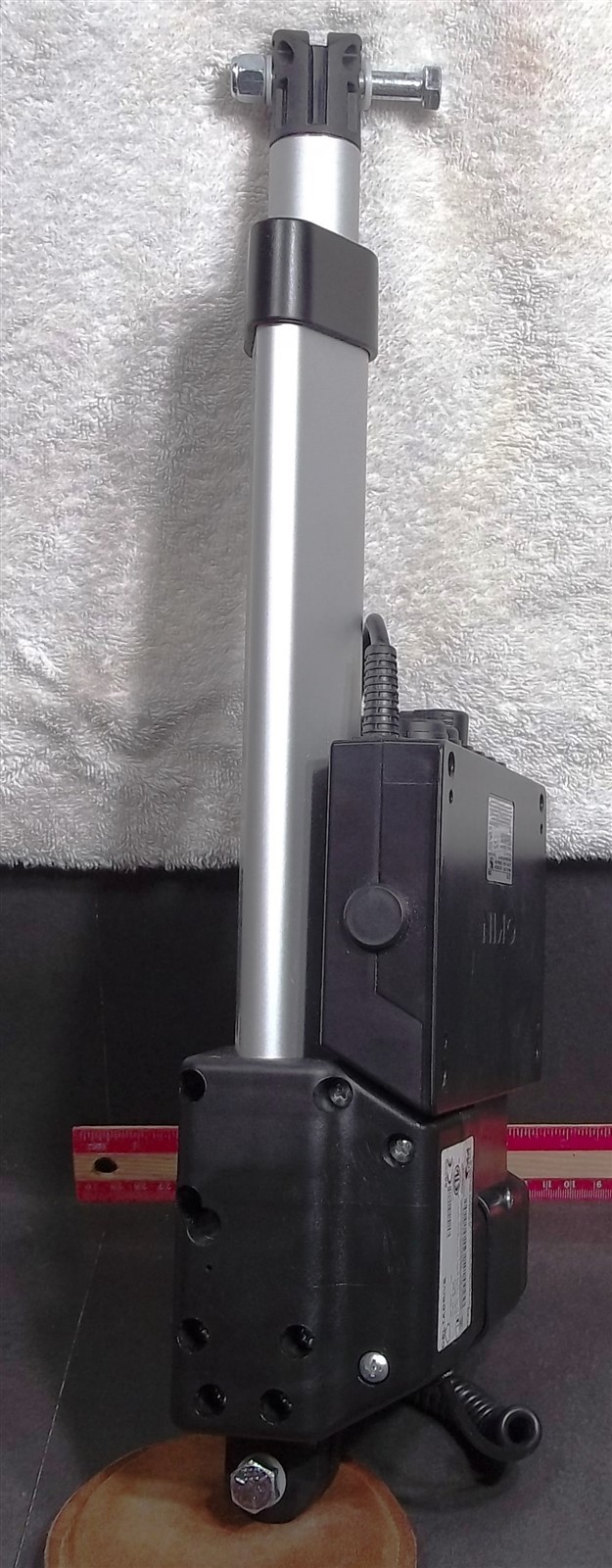 OKIN DELTADRIVE Adjustable Bed Actuator 86209 w/ CU170 Control Unit, Good Used