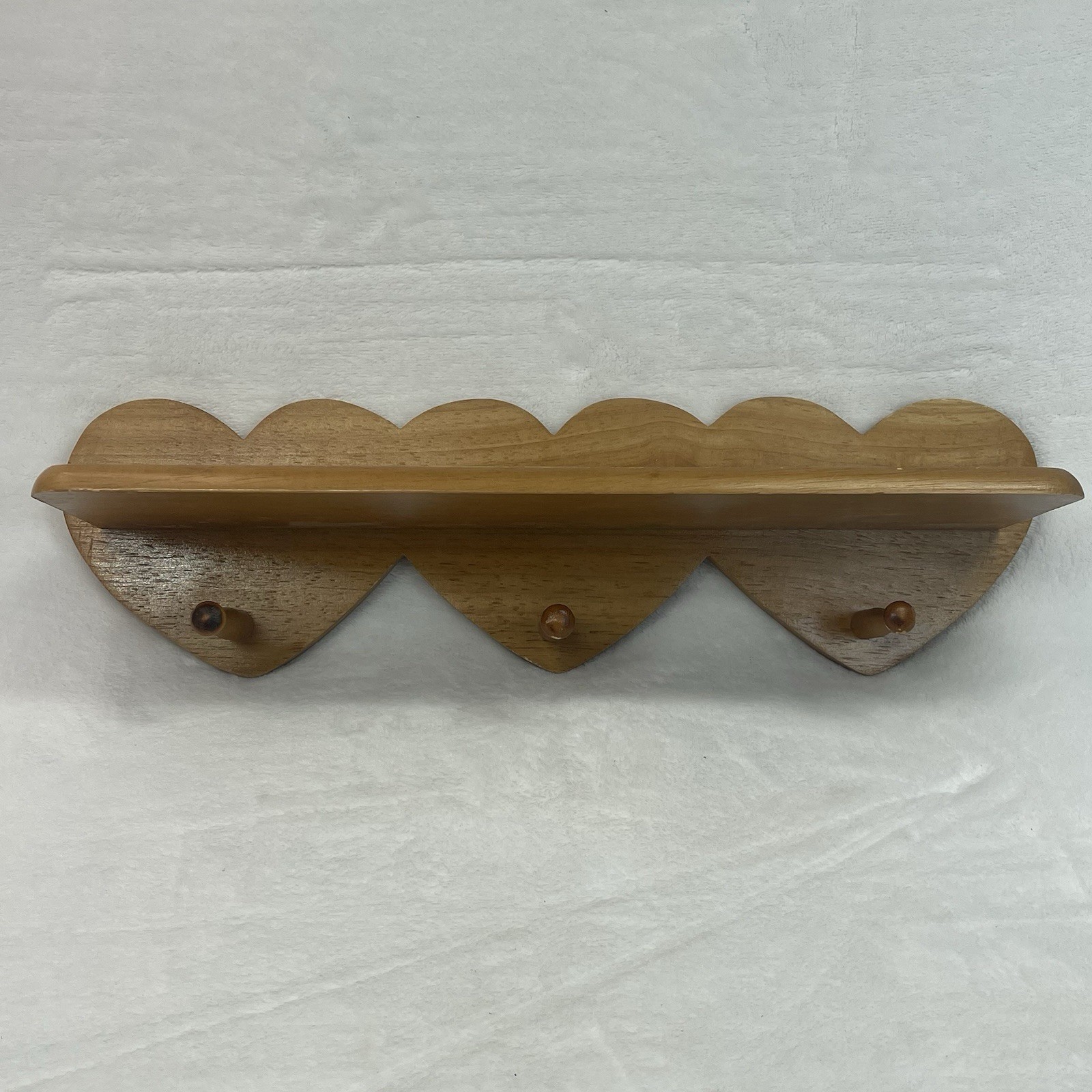 Vintage Solid Wood Wall Shelf with Hearts Pegs Scalloped Edge 15.5” Hanging Rack