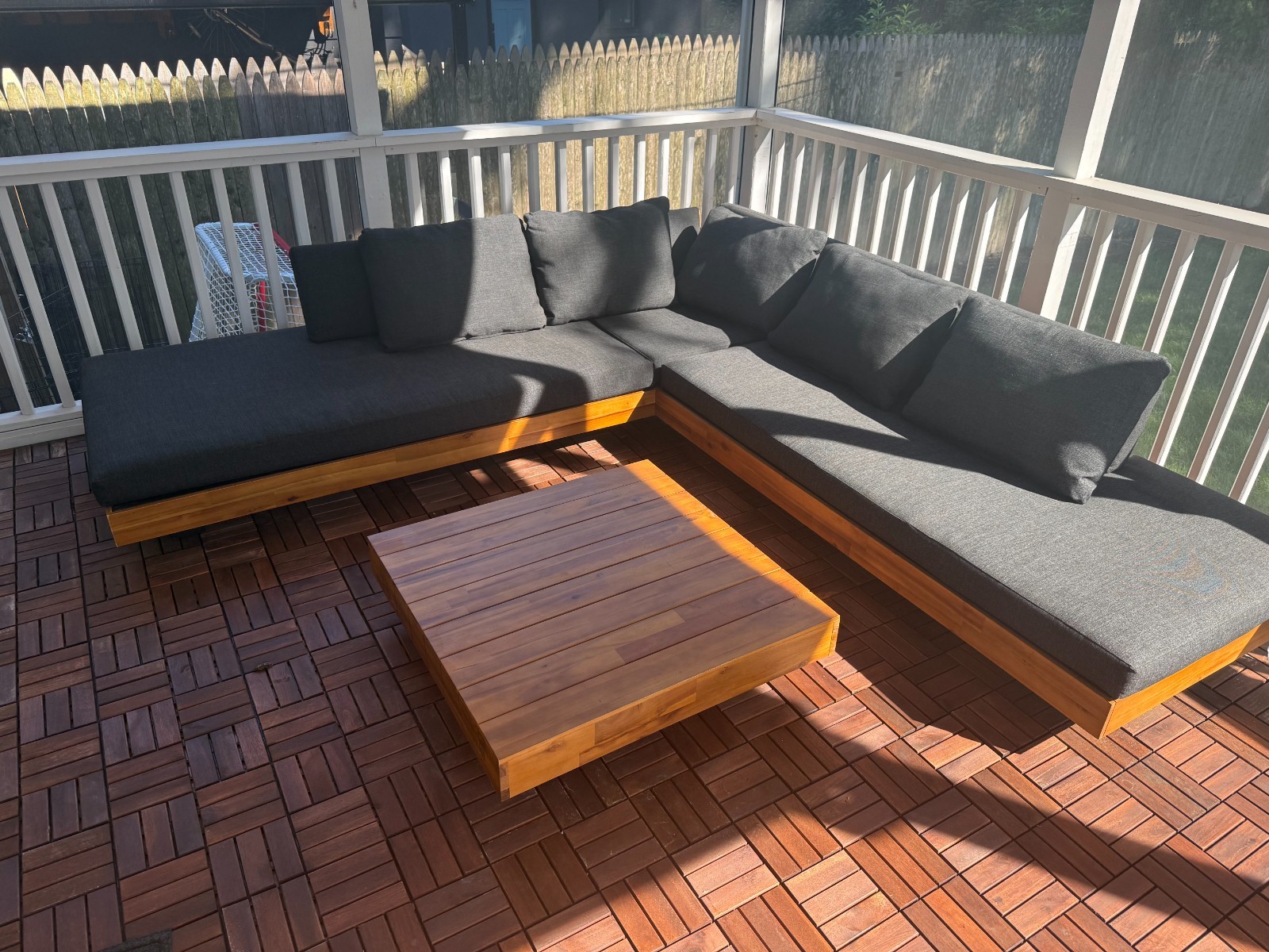 Lubek 82.5″ Outdoor Low Left Sectional Set – Slate Gray