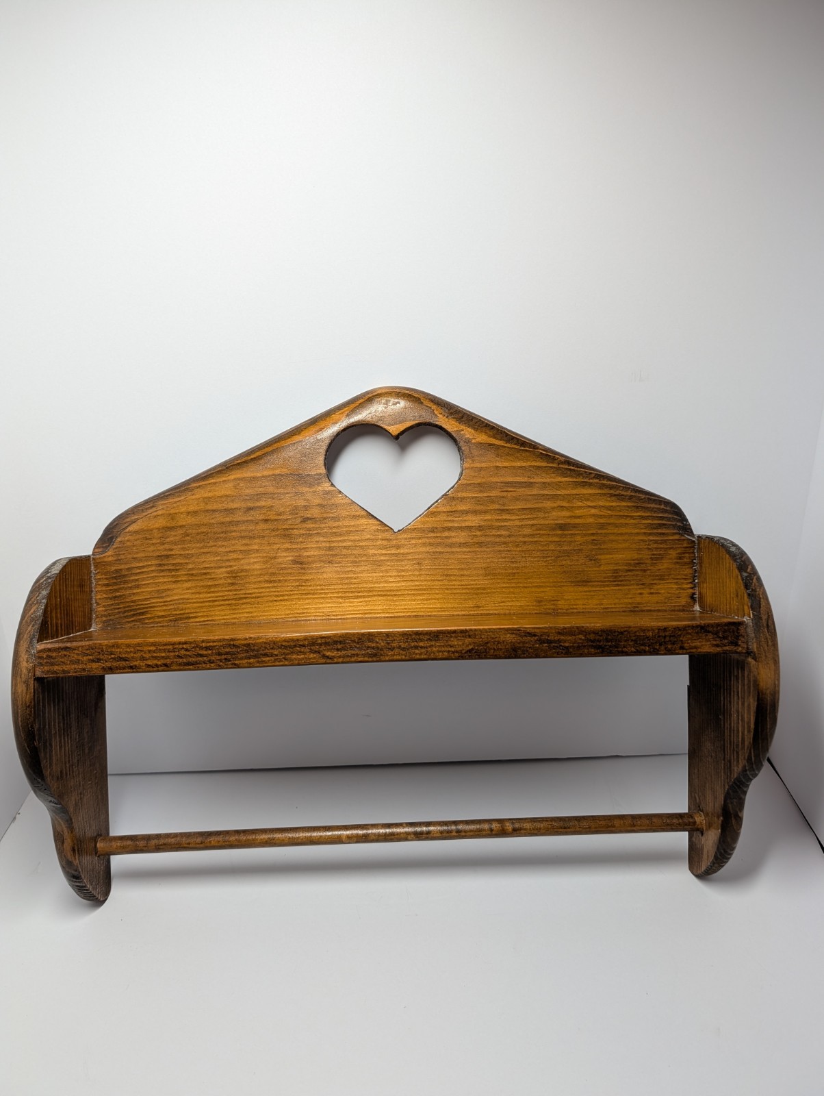 Vintage Wooden Heart Cut Out Wall Shelf Towel Holder/Rack Cottagecore Farmhouse
