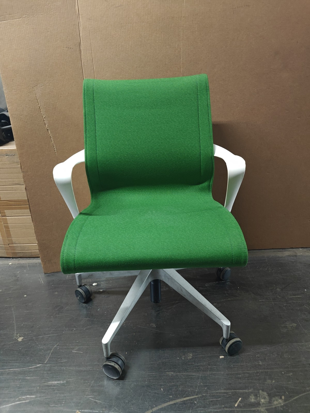 Herman Miller Setu Office desk mesh chair mesh Green Fabric Seat White Frame