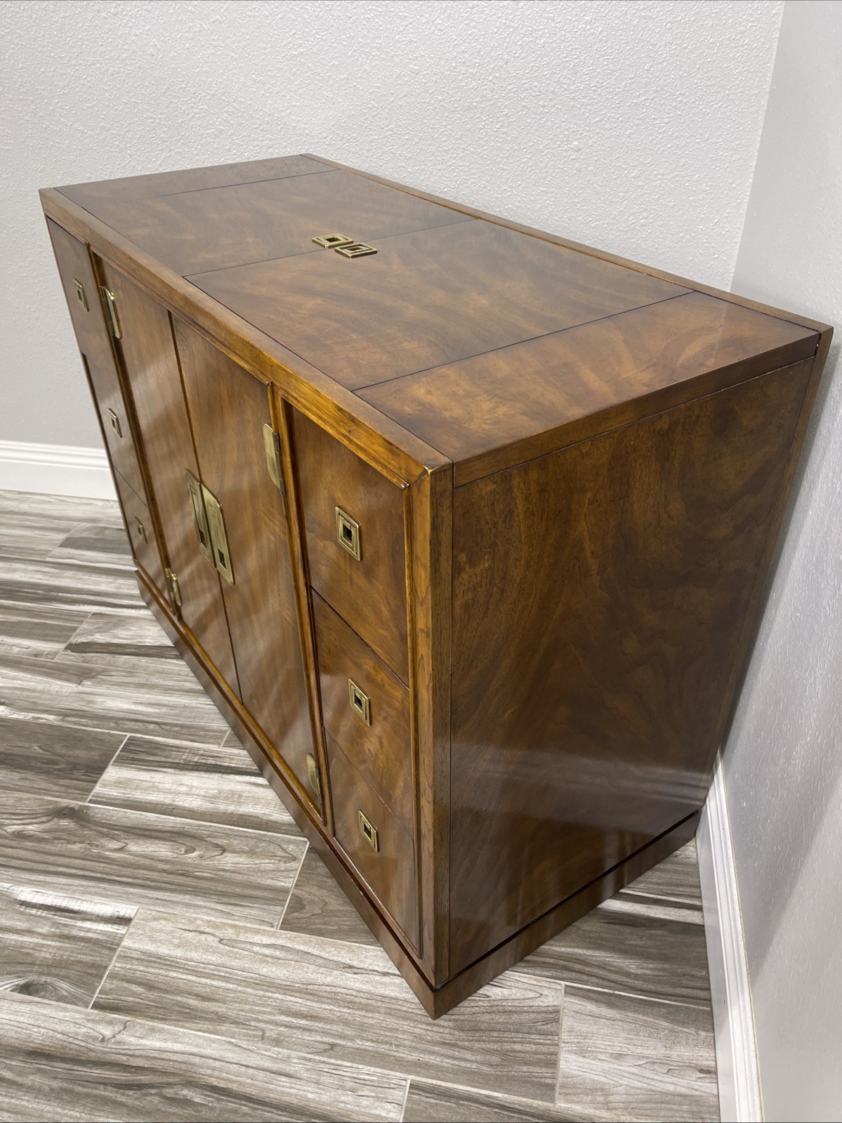 Drexel Heritage Dynasty Burlwood MCM Bar Cart/Buffet ON WHEELS