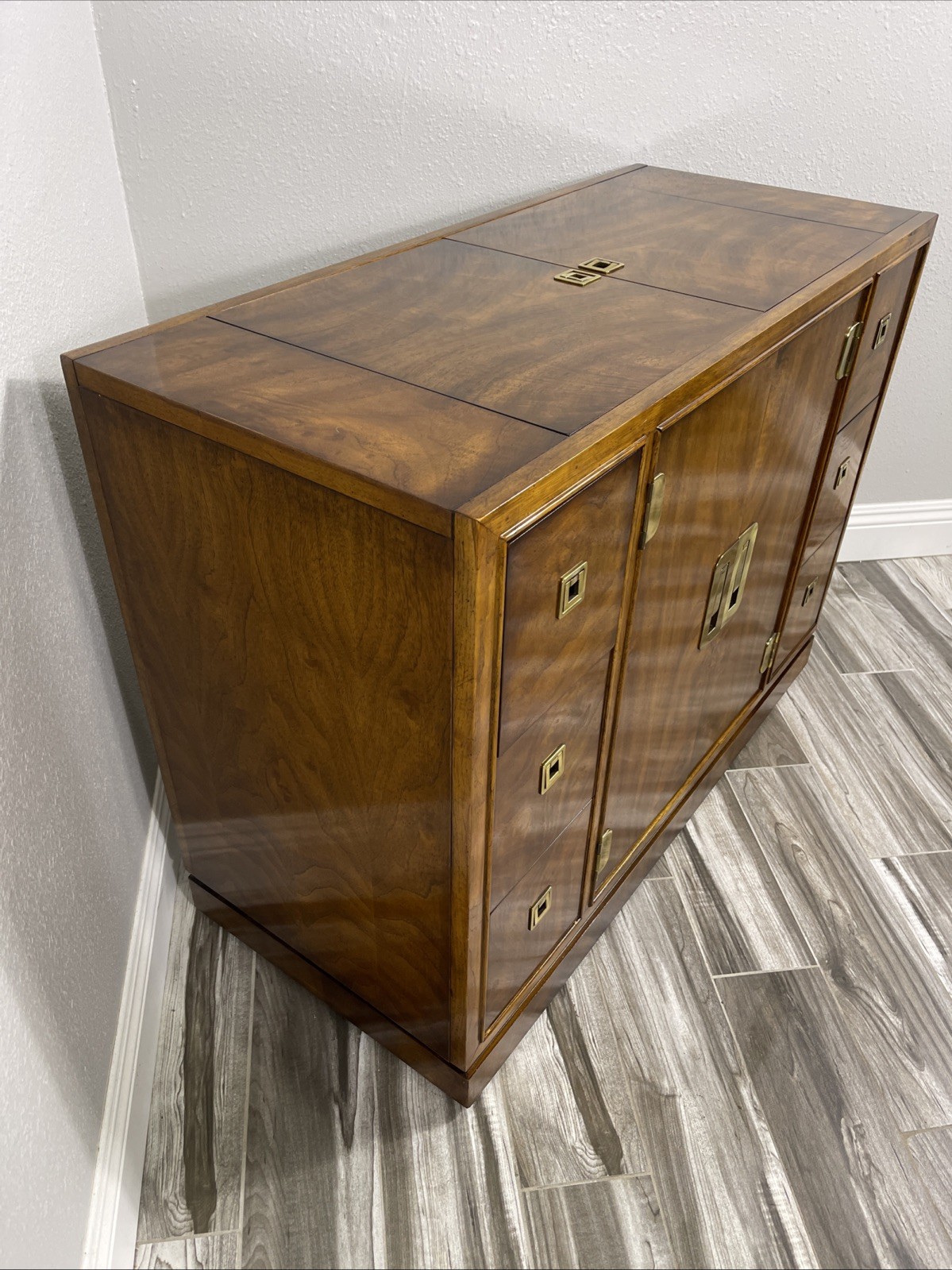 Drexel Heritage Dynasty Burlwood MCM Bar Cart/Buffet ON WHEELS