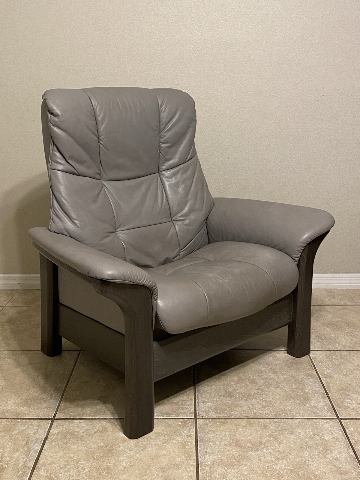 Ekornes Stressless ‘Buckingham’ Leather Recliner Chair Large Norway Furniture