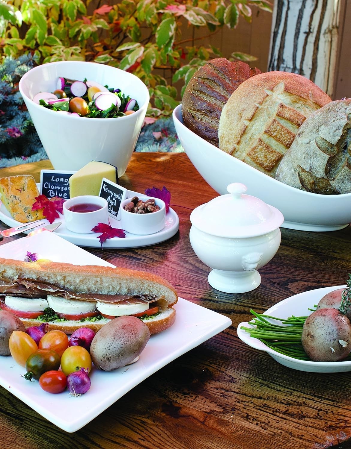 Set of 4 White Whittier 4″ Soup Bowls – Lion’s Head Design