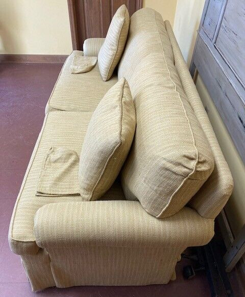 HICKORY CHAIR CO. CAROLYN COLLECTION SOFA, MED. MAHOGANY, EX. COND, ORIG. OWNER