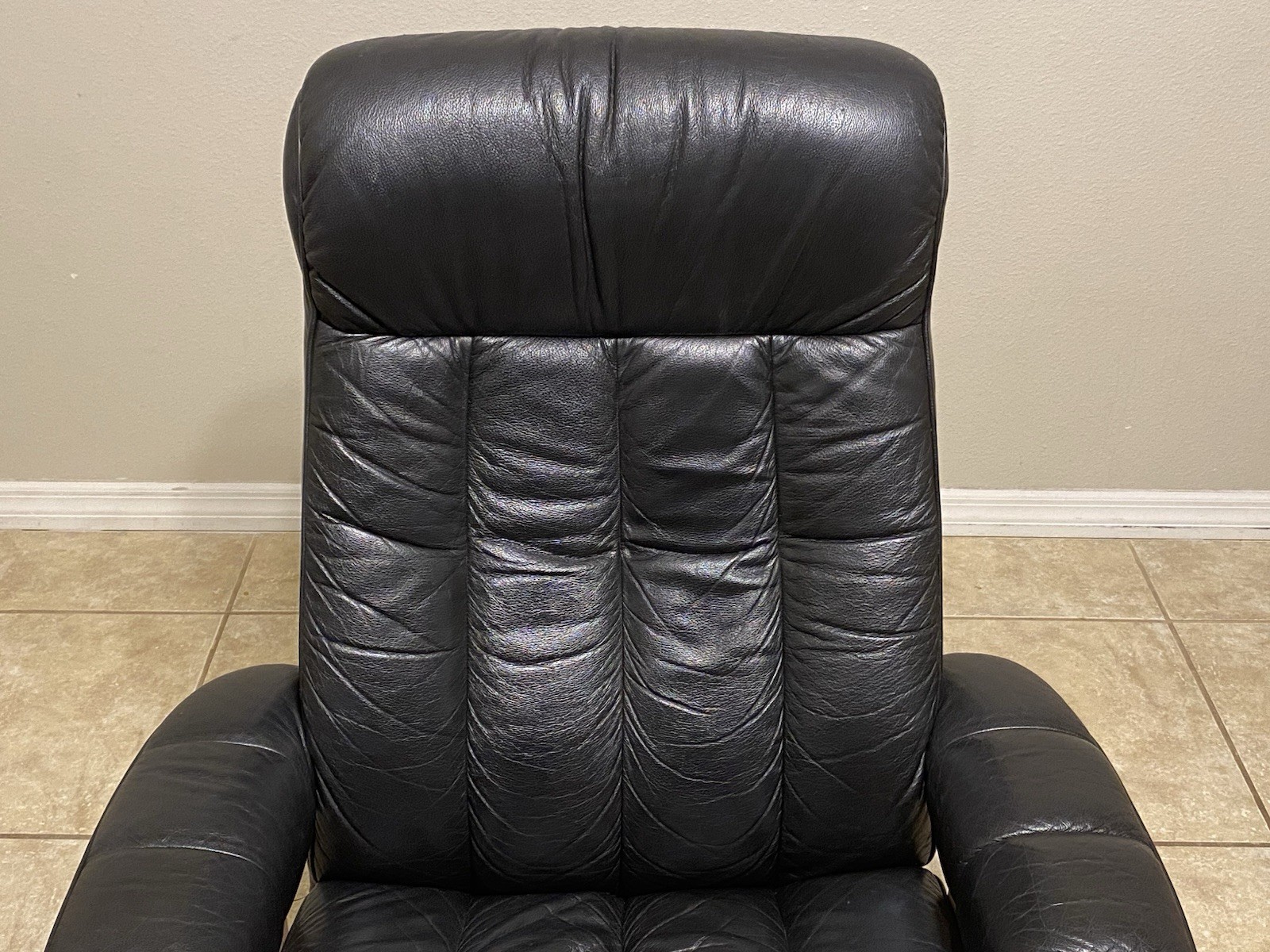 Ekornes Stressless King Plus Leather Recliner Chair & Ottoman Norway Furniture
