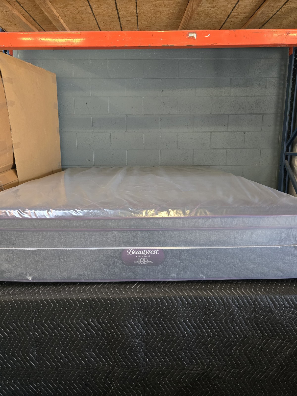 Beautyrest World Class Level Three Pillow Top King/ Cal-King