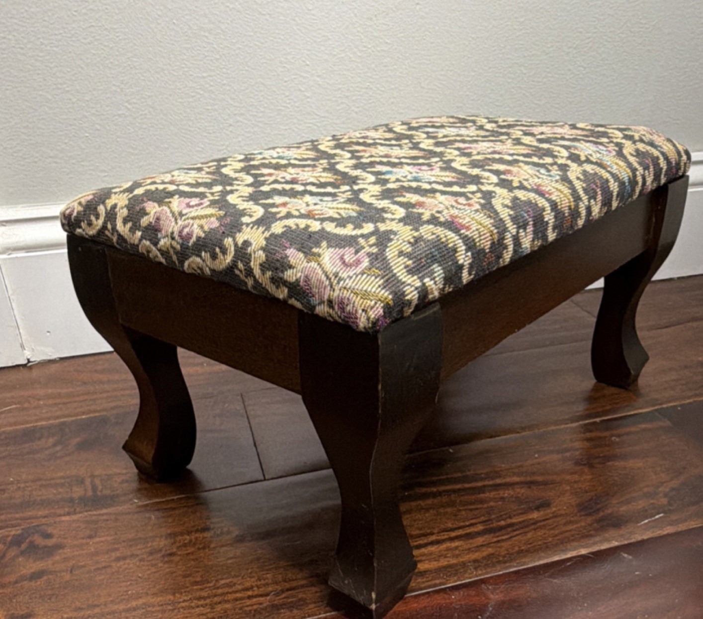 Vintage 1950’s Electric Heated Footstool Damask – (Functioning) Model 463B
