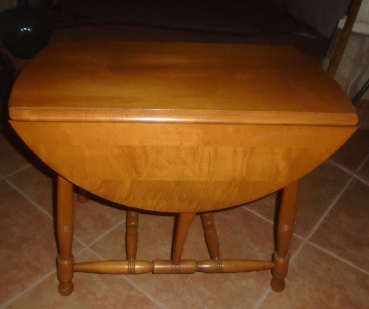 Vintage Maple Wood Drop-Leaf End Table American Classical