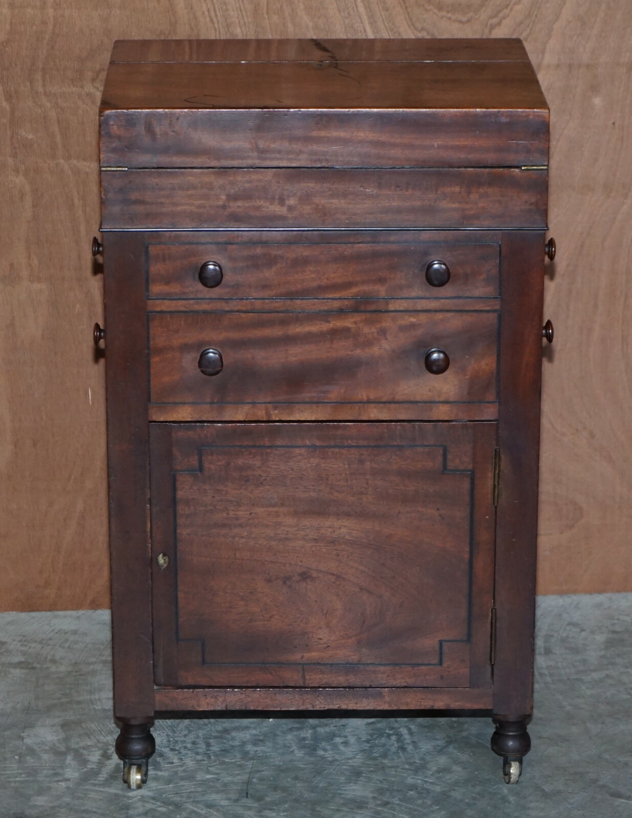 RARE FINE ANTIQUE EARLY VICTORIAN MILITARY CAMPAIGN WRITING SLOPE DAVENPORT DESK